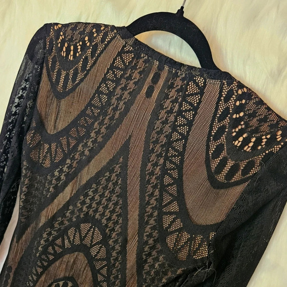 BCBG Max Azria Nude w/Black Overlay Sheath Dress - Picture 4 of 6